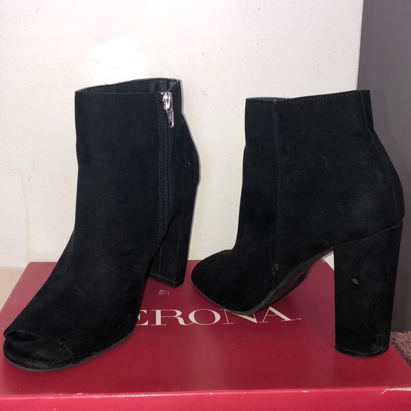 Black open toe booties - Picture 1 of 2